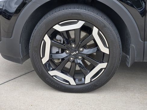 Used 2024 Kia Telluride S w/ S Sunroof Package FWD image 17