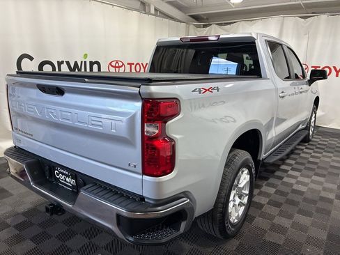 Used 2022 Chevrolet Silverado 1500 LT AWD/4WD image 8