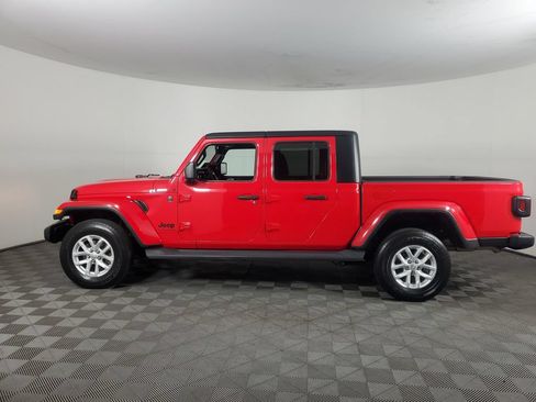 Used 2023 Jeep Gladiator Sport AWD/4WD image 7