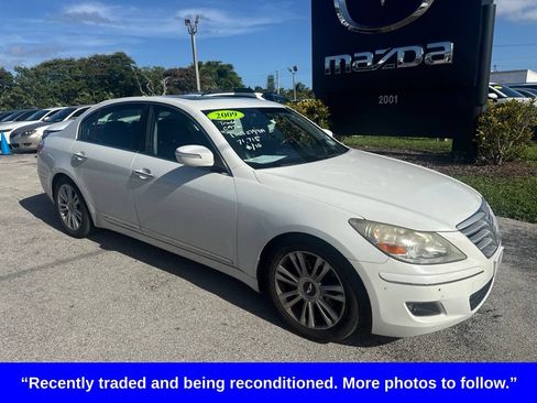 Used 2009 Hyundai Genesis 4.6 w/ Technology Pkg 5 RWD image 1