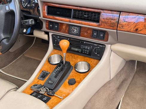 Used 1996 Jaguar XJS 4.0 Convertible RWD image 19
