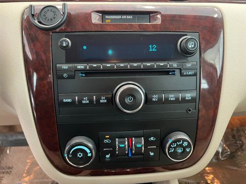 Used 2009 Chevrolet Impala LT image 27