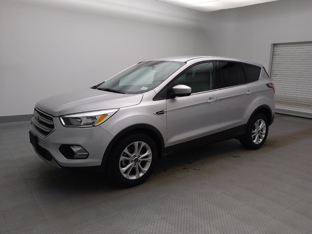 Used 2017 Ford Escape SE FWD image 2