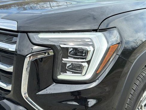 Used 2025 GMC Terrain Elevation AWD/4WD image 9