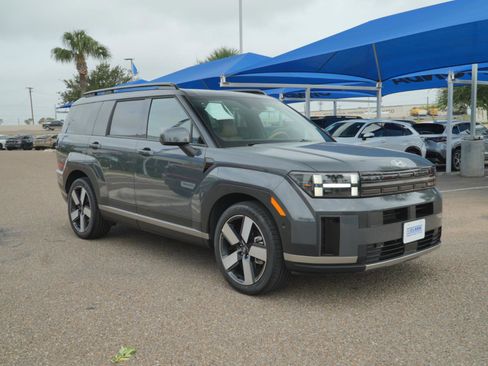 Used 2024 Hyundai Santa Fe Limited FWD image 3
