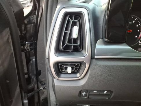 Used 2023 Kia Sorento S w/ Panoramic Sunroof Package FWD image 24