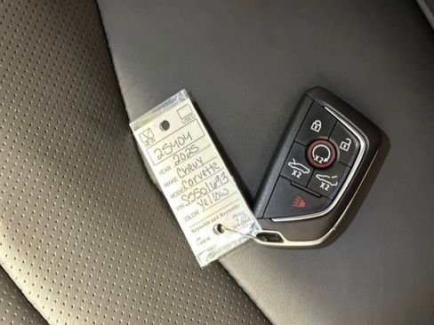 New 2025 Chevrolet Corvette E-Ray AWD/4WD image 31