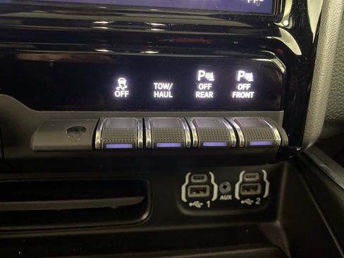 Used 2023 RAM 1500 Laramie image 4