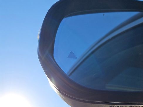 Used 2020 Mercedes-Benz GLE 450 4MATIC w/ Premium Package image 28