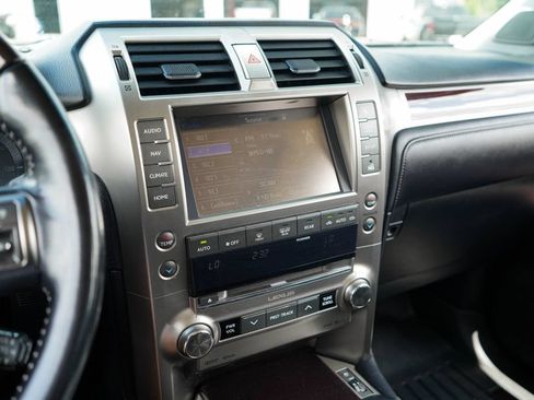 Used 2017 Lexus GX 460 Premium AWD/4WD image 8