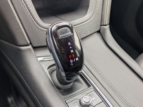 Used 2023 Cadillac XT6 Premium Luxury image 16