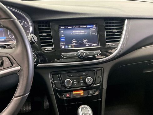 Used 2022 Buick Encore Preferred w/ Safety Package image 6