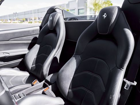 Used 2018 Ferrari 488 Spider Base image 48