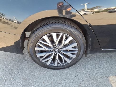 Certified 2023 Nissan Altima 2.5 SV FWD image 6