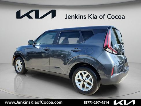 Used 2024 Kia Soul LX w/ Option Group 015 FWD image 8