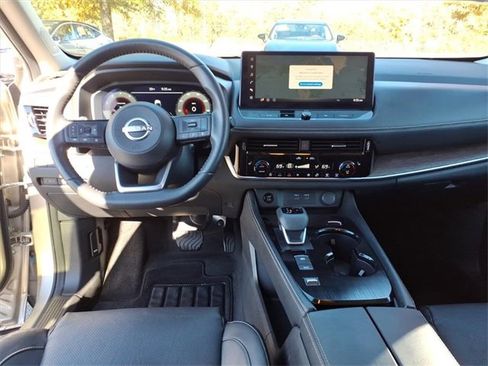 Certified 2024 Nissan Rogue Platinum w/ Platinum Premium Package image 7