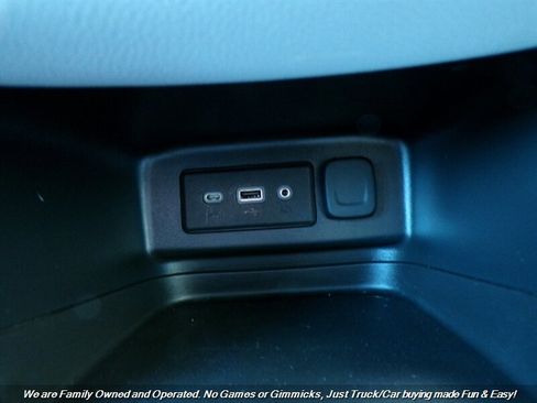 Used 2022 Chevrolet Equinox LS w/ LS Convenience Package image 40