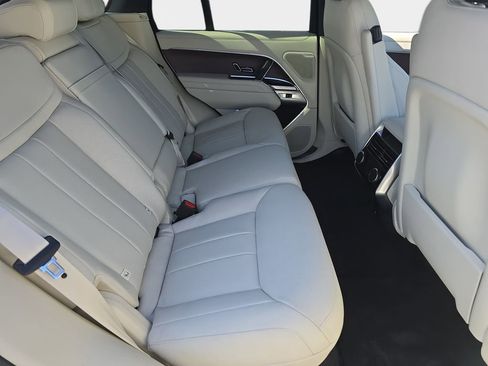 New 2026 Land Rover Range Rover SE AWD/4WD image 11