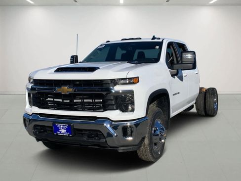 New 2026 Chevrolet Silverado 3500 LT w/ Convenience Package image 1