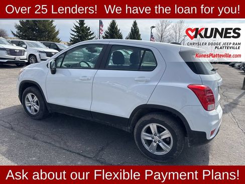 Used 2018 Chevrolet Trax LS AWD/4WD image 23