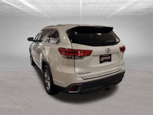 Used 2017 Toyota Highlander Limited AWD/4WD image 6