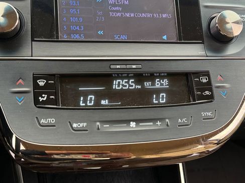 Used 2014 Toyota Avalon XLE image 21