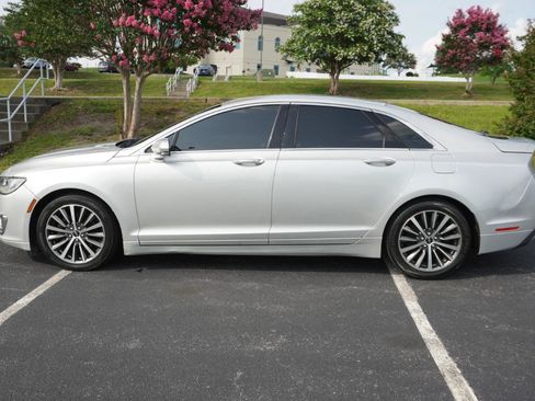 Used 2017 Lincoln MKZ Premiere FWD image 6