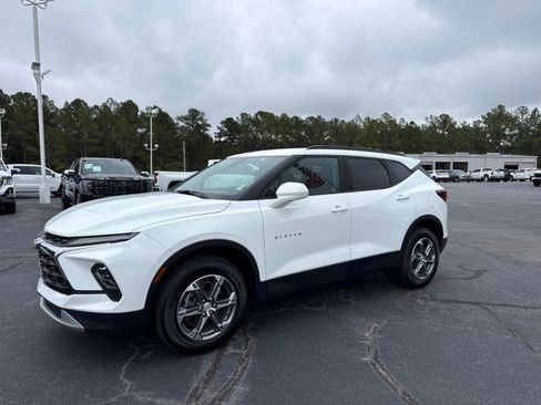 Used 2024 Chevrolet Blazer LT w/ Convenience Package image 7