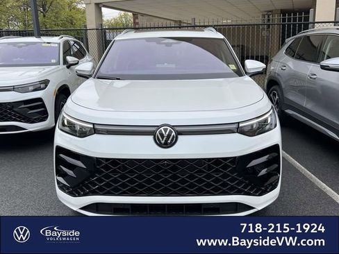 New 2026 Volkswagen Tiguan SEL R-Line AWD/4WD image 7