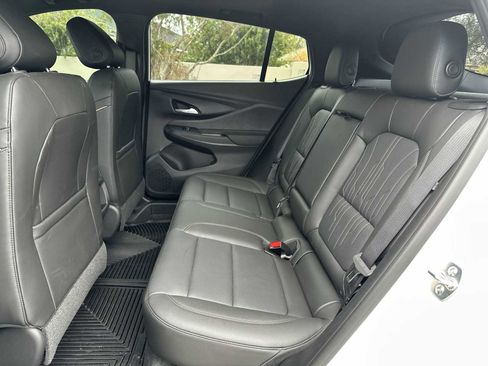 Used 2025 Buick Envista Avenir image 18