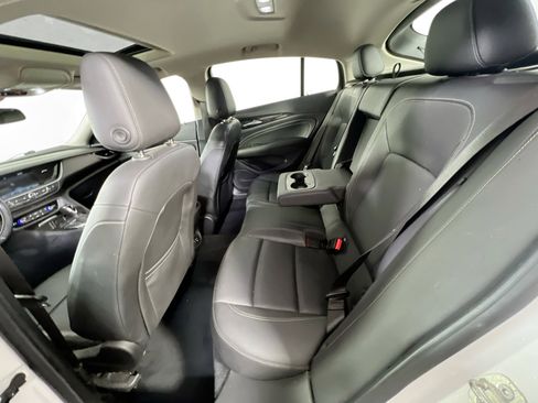 Used 2018 Buick Regal Essence w/ Driver Confidence Package #1 image 26