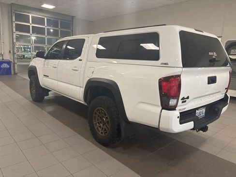 Used 2022 Toyota Tacoma 4x4 Double Cab image 4