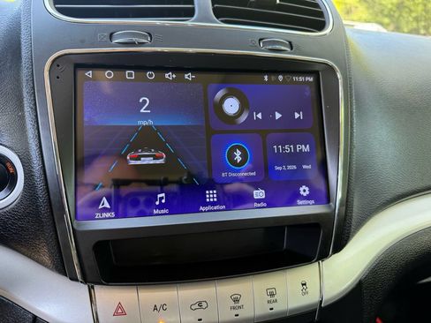 Used 2012 Dodge Journey SXT w/ Flexible Seating Group FWD image 22