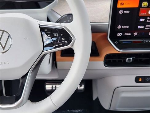 New 2025 Volkswagen ID. Buzz Pro S Plus image 26