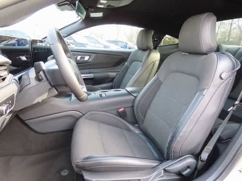 Used 2024 Ford Mustang Coupe image 11