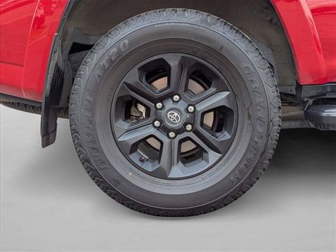 Used 2022 Toyota 4Runner SR5 AWD/4WD image 23
