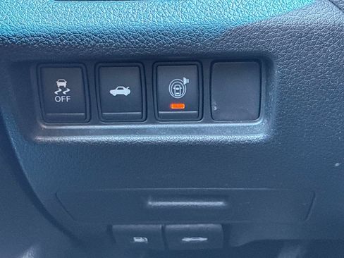 Used 2014 Nissan Altima 2.5 SV w/ Convenience Package FWD image 23