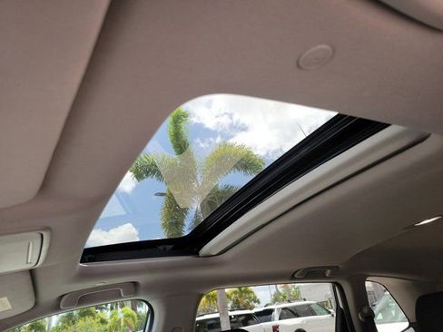 Used 2025 Honda CR-V EX image 14