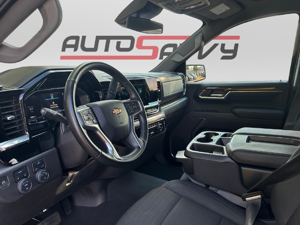 Used 2024 Chevrolet Silverado 1500 LT AWD/4WD image 10