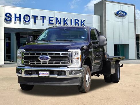 Used 2025 Ford F350 XLT AWD/4WD image 3