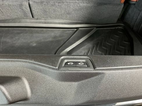 Certified 2024 BMW X7 xDrive40i w/ Premium Package AWD/4WD image 35