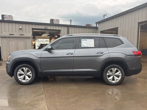 Used 2018 Volkswagen Atlas Launch Edition FWD image 4