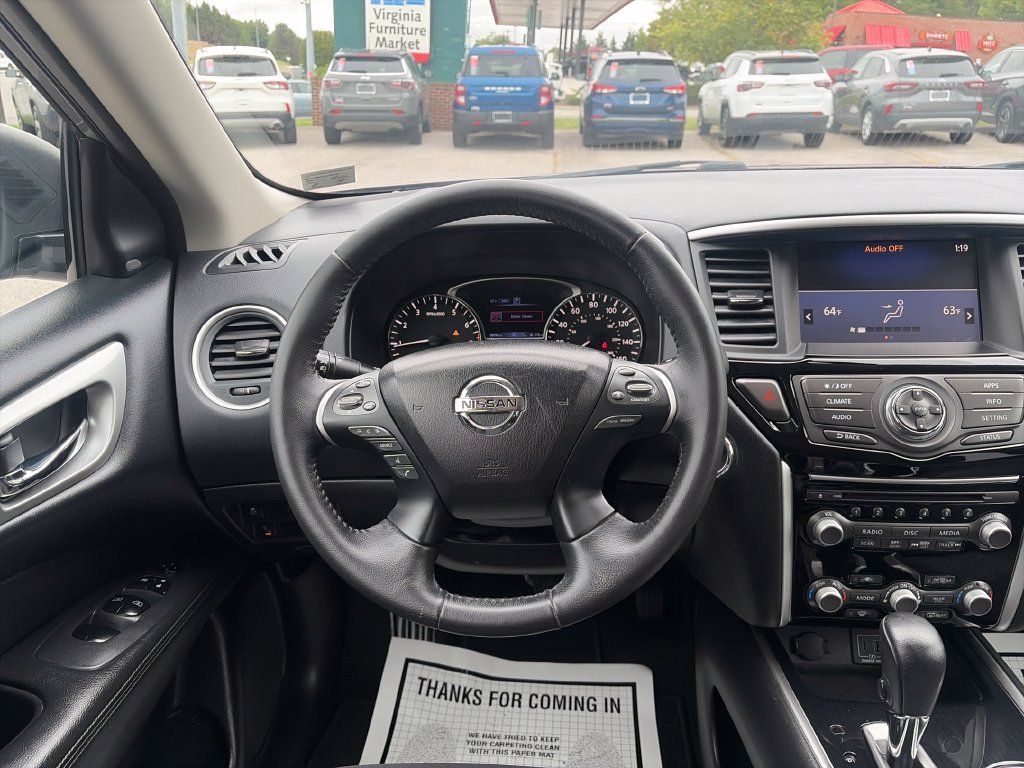 Used 2020 Nissan Pathfinder SV AWD/4WD image 14