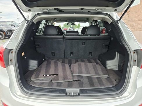 Used 2010 Hyundai Tucson GLS w/ Popular Equipment Pkg 2 FWD image 13