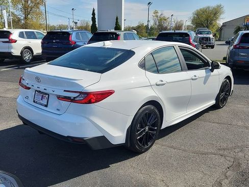 Used 2025 Toyota Camry SE w/ Convenience Package AWD/4WD image 6