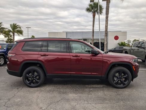 New 2025 Jeep Grand Cherokee L Limited w/ Black Appearance Package image 3