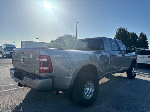 Used 2024 RAM 3500 Big Horn w/ Sport Appearance Package AWD/4WD image 5