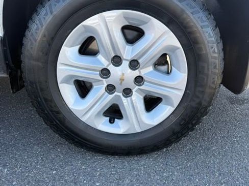 Used 2017 Chevrolet Traverse LS image 11