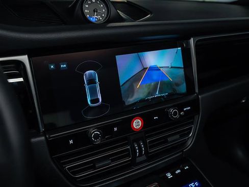 New 2026 Porsche Macan S image 25