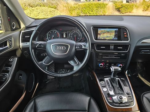 Used 2017 Audi Q5 2.0T Premium Plus w/ Technology Package AWD/4WD image 26